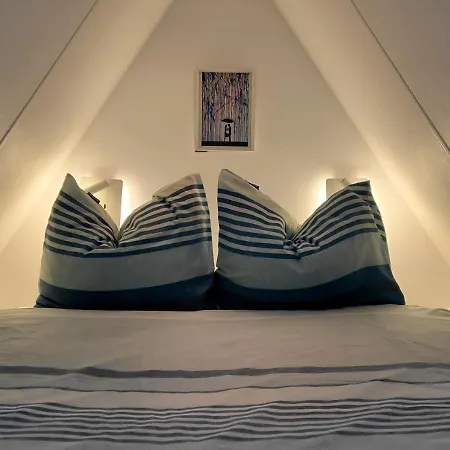 Klein Waldeck شقة